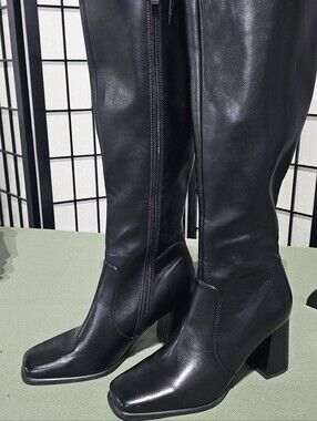 NWOB Modatope Over The Knee Women Boots